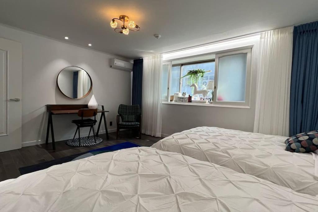 Hongdae 3Bedroom Apartment #14 Сеул Екстер'єр фото