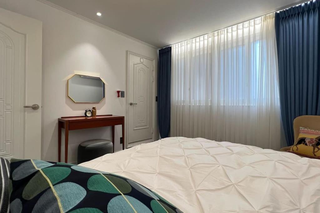 Hongdae 3Bedroom Apartment #14 Сеул Екстер'єр фото