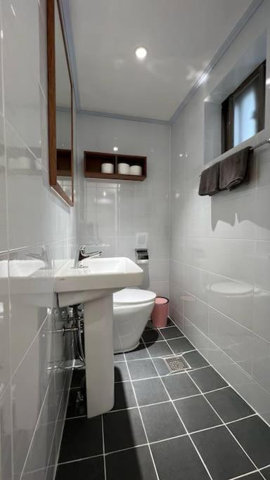 Hongdae 3Bedroom Apartment #14 Сеул Екстер'єр фото